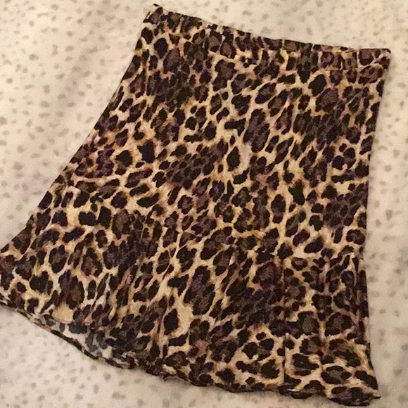 New Nation LTD Claire Leopard Skirt Sateen Ruffle - Picture 5 of 8